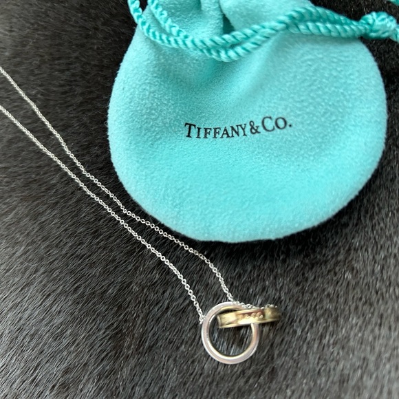 Authentic Tiffany & Co Interlocking Circles Pendent - Picture 2 of 3